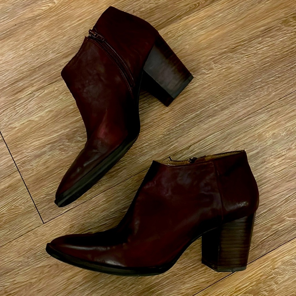 👢 Lucky Brand Pamira Booties 👢